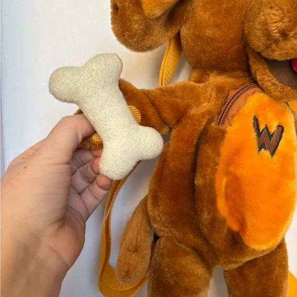 Vintage Wiggles 2004 Wags the Dog plush stuffed Wearable Kids Backpack - Picture 3 of 5